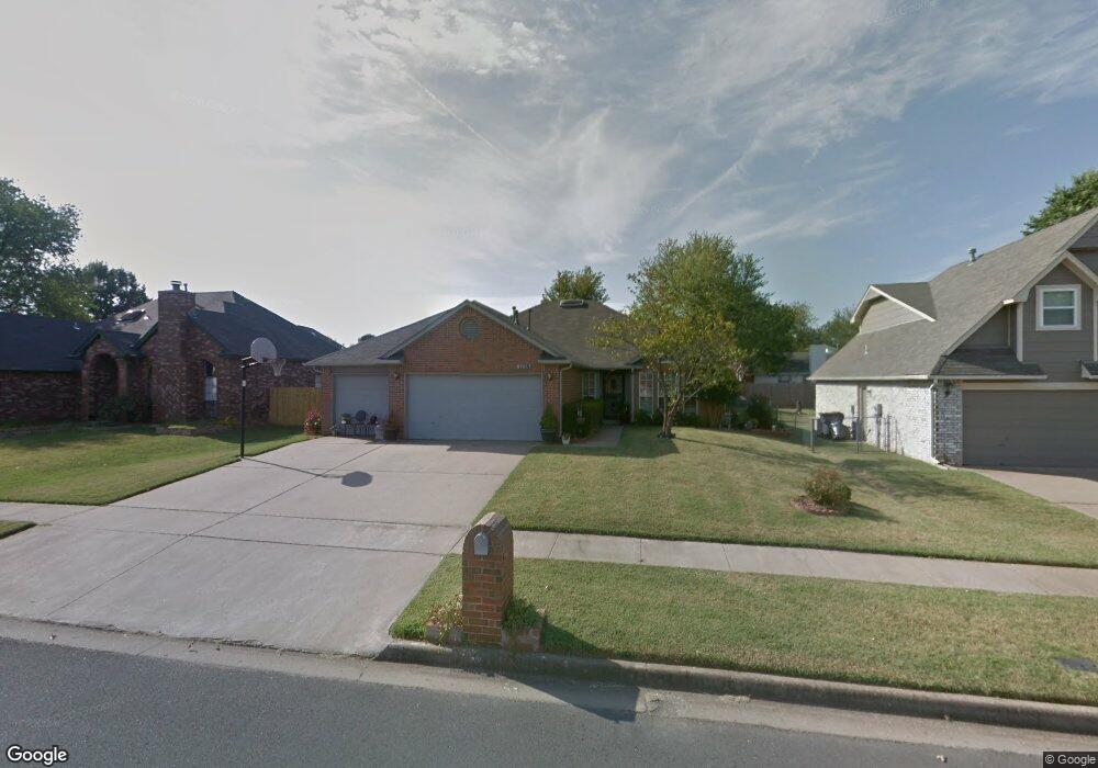 1118 E 137th St, Glenpool, OK 74033 - photo 1