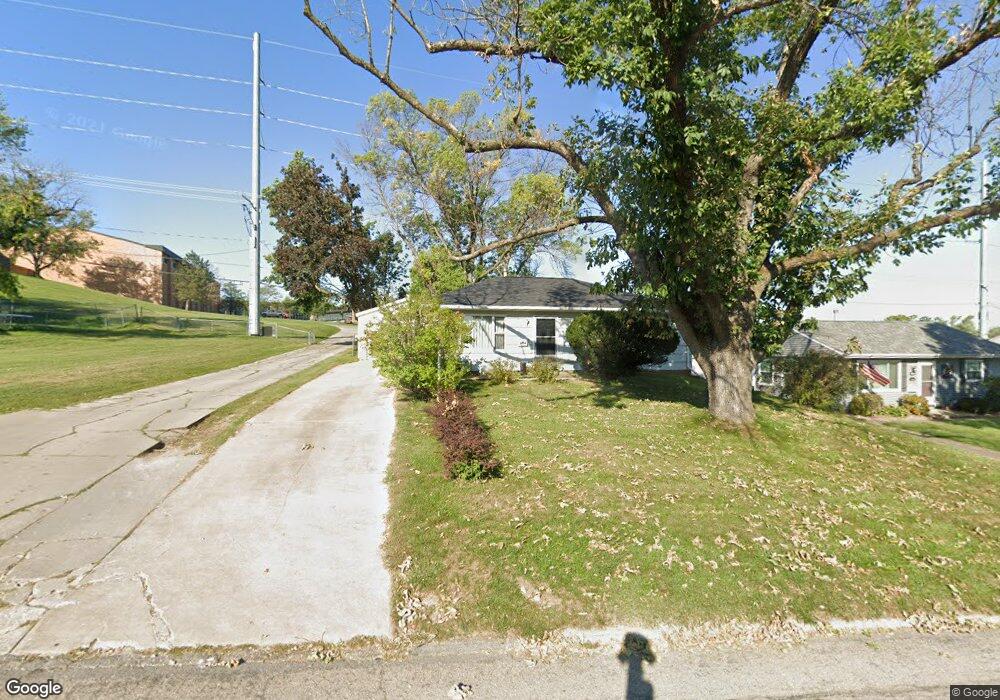 1034 18th St SW, Cedar Rapids, IA 52404 - photo 1