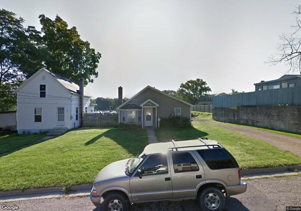 1332 Emerson St, Lansing, MI 48906 - photo 1