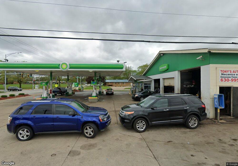 999 W Illinois Ave, Aurora, IL 60506 - photo 1