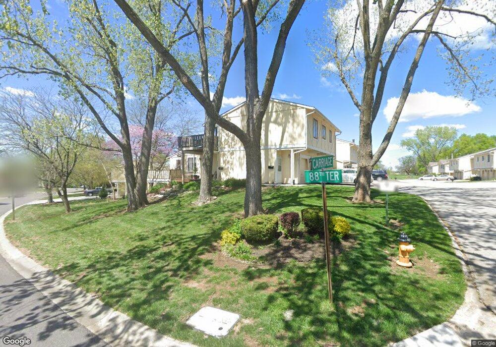 8860 Carriage Dr, Lenexa, KS 66215 - photo 1