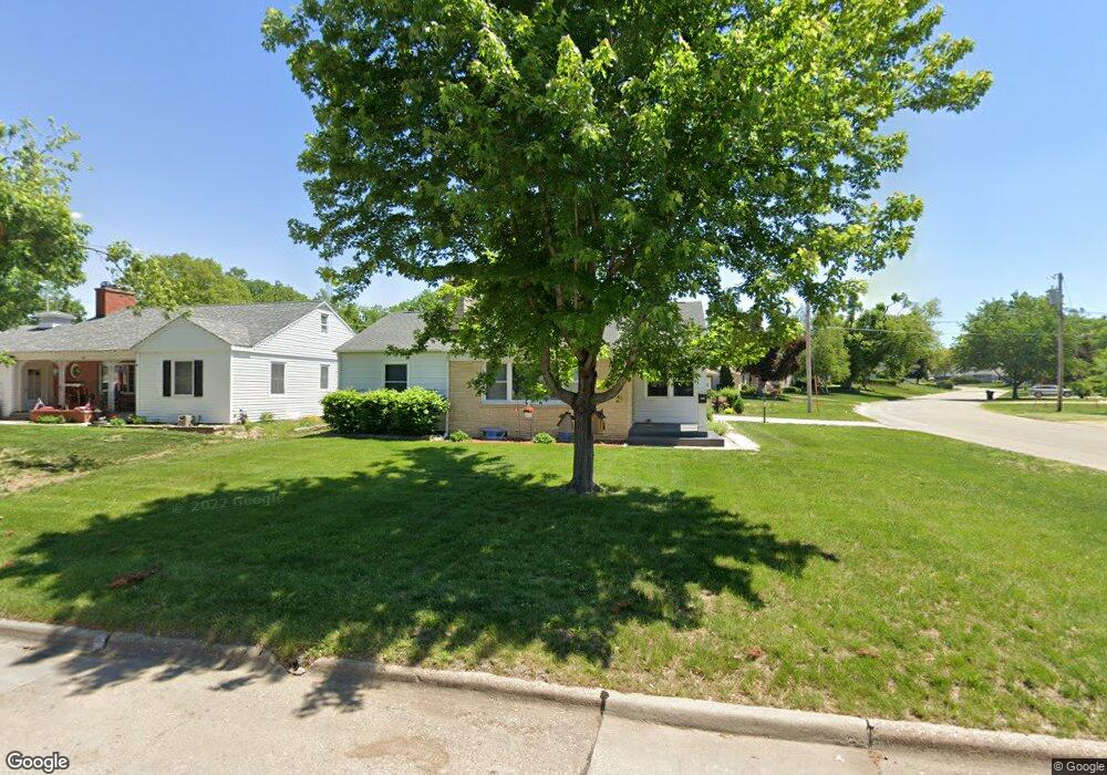 448 32nd St SE, Cedar Rapids, IA 52403 - photo 1