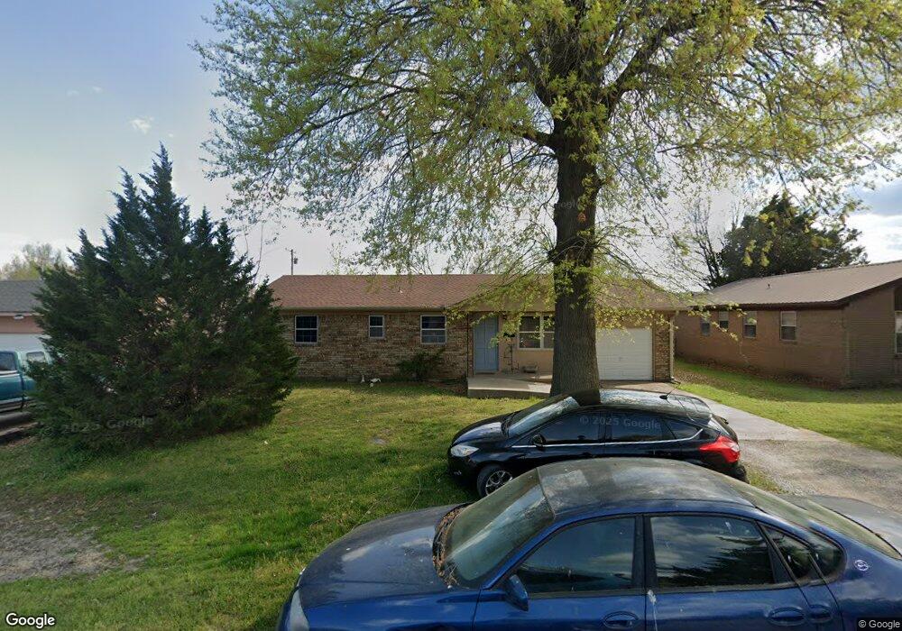 214 E Beech St, Skiatook, OK 74070 - photo 1