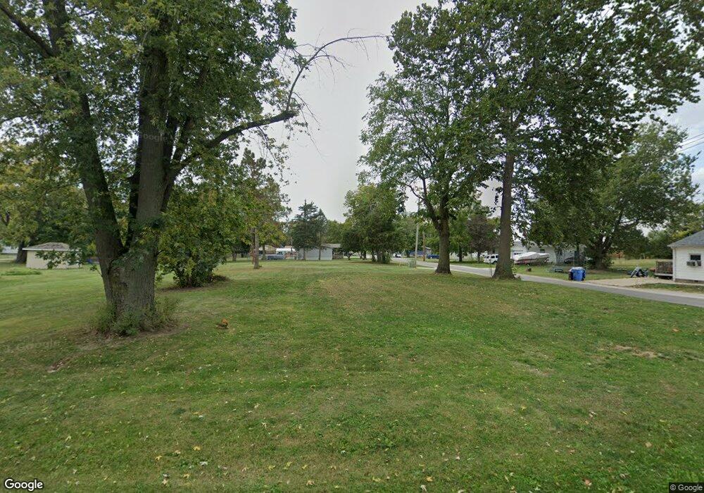 352 W Beardstown St, Virginia, IL 62691 - photo 1