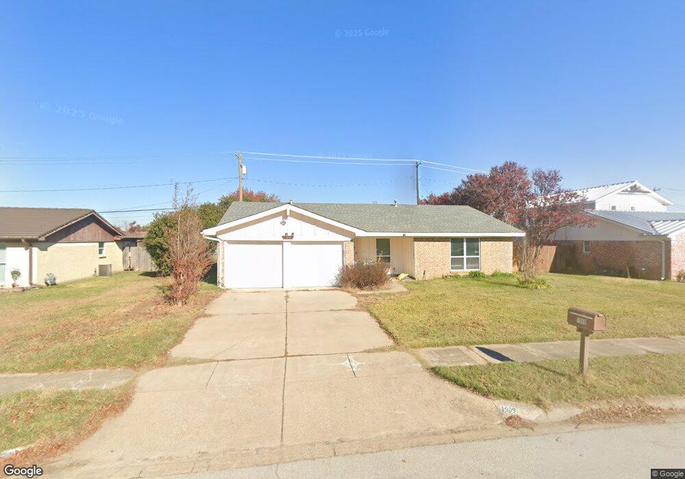 1909 Schumac Ln unit 5, Bedford, TX 76022 - photo 1