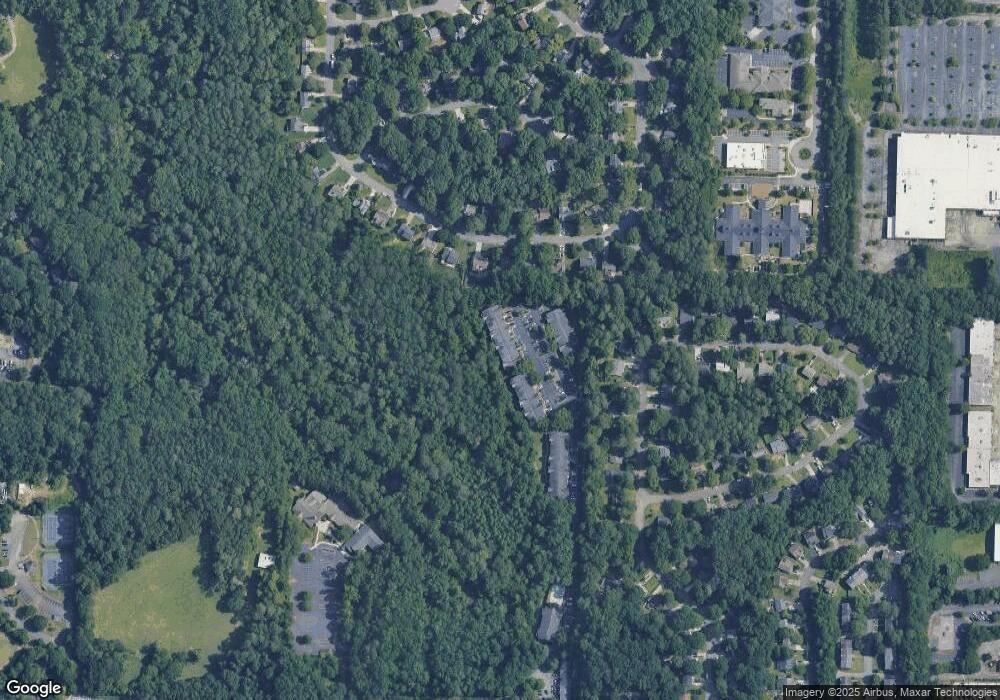 402 Streamside Dr unit 402, Roswell, GA 30076 - photo 1