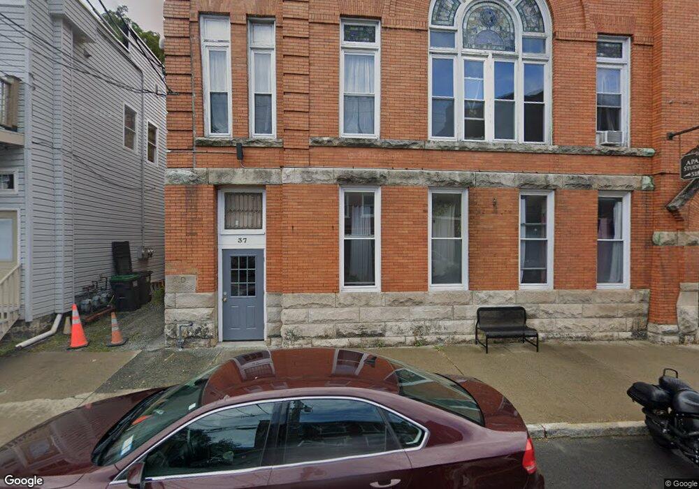 37 S Main St unit 41, Castleton On Hudson, NY 12033 - photo 1