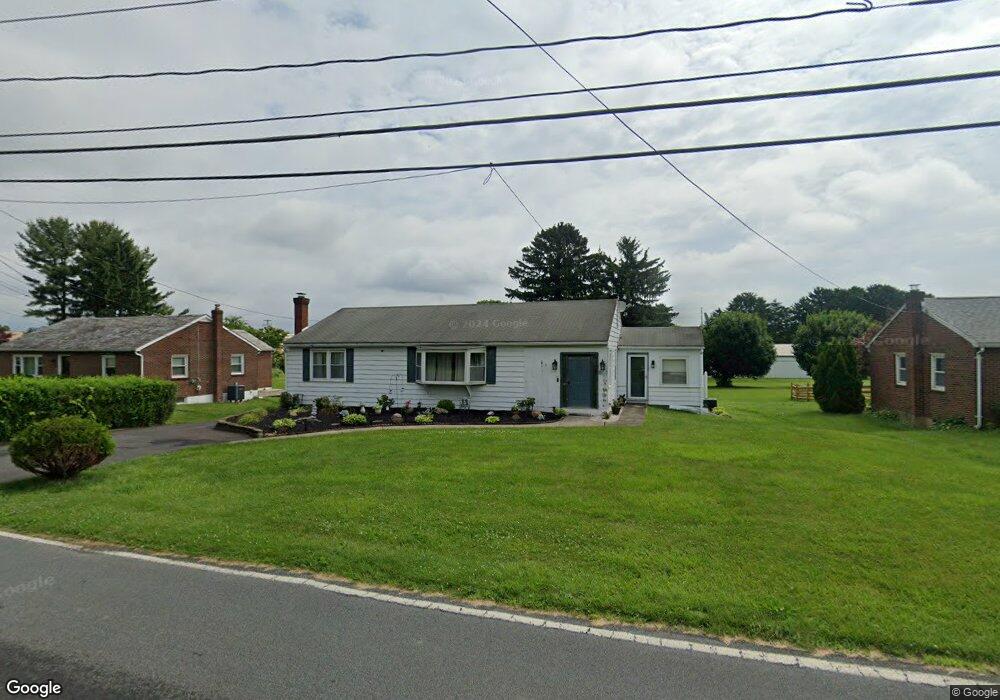 829 Krocks Ct, Allentown, PA 18106 - photo 1