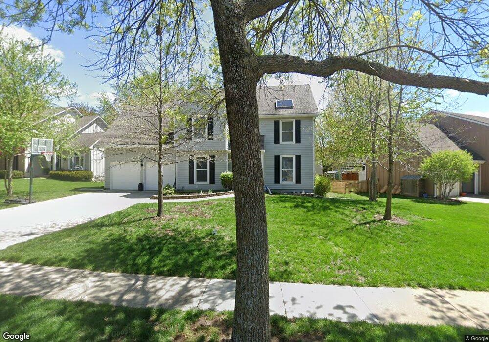 9313 Tomashaw Ln, Lenexa, KS 66219 - photo 1
