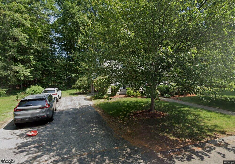 10 Franconia Dr, MerriMacK, NH 03054 - photo 1