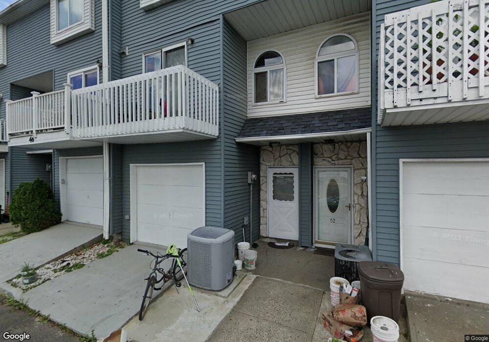 48 Country Dr S, Staten Island, NY 10314 - photo 1