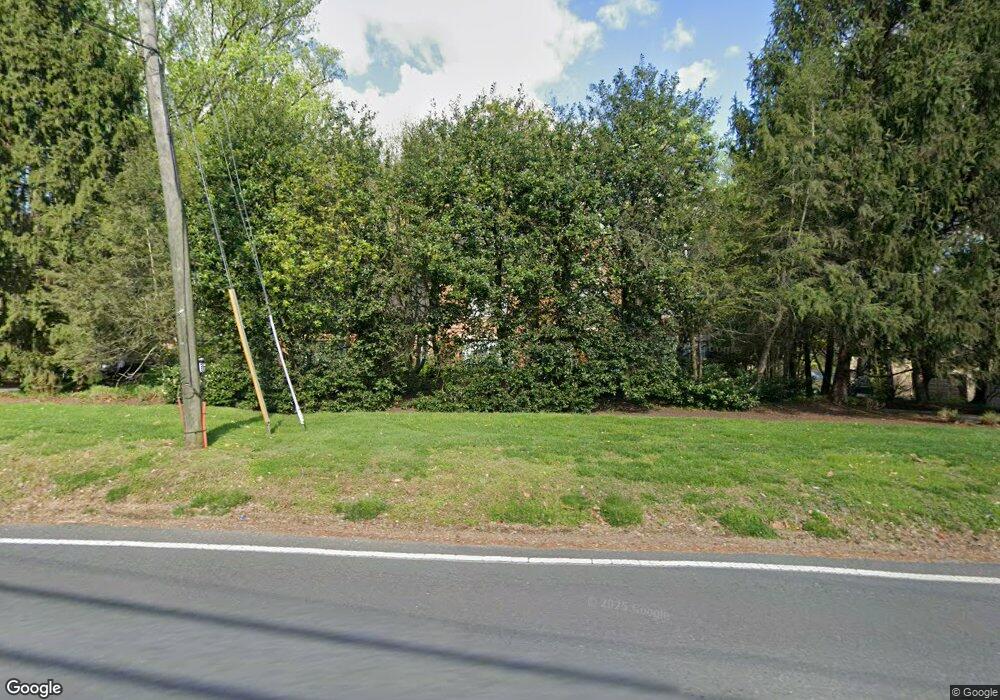 1030 Swinks Mill Rd, McLean, VA 22102 - photo 1