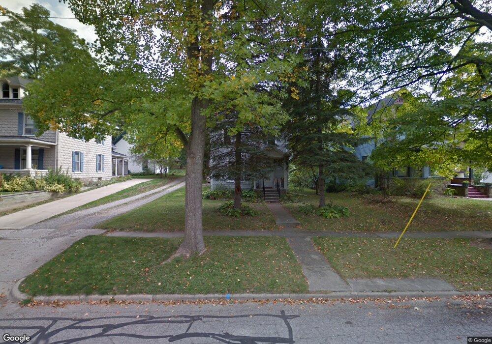 310 N Mulberry St, Marshall, MI 49068 - photo 1