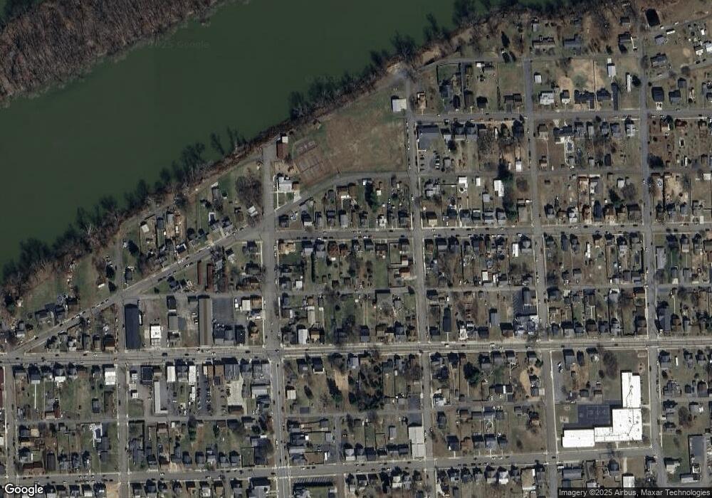 526 E 2nd St, Nescopeck, PA 18635 - photo 1