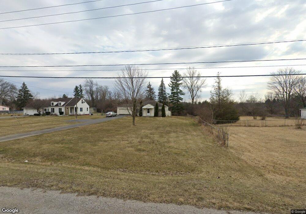 1283 W Maple Ave, Flint, MI 48507 - photo 1