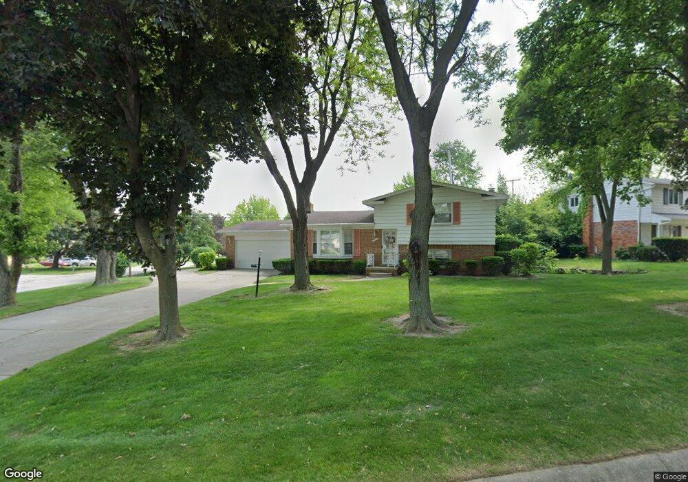 1371 Sentinel Ridge Dr, Flint, MI 48532 - photo 1