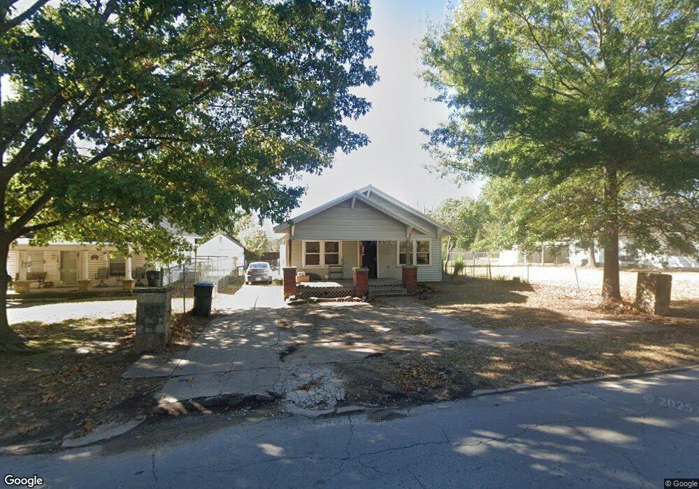 922 N Oklahoma Ave, Okmulgee, OK 74447 - photo 1