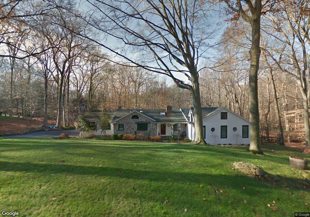 4 Leslie Ln, Westport, CT 06880 - photo 1