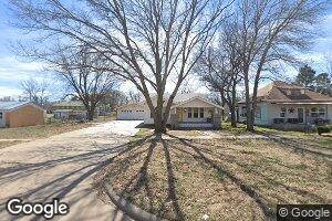 510 W 3rd St, Grandfield, OK 73546