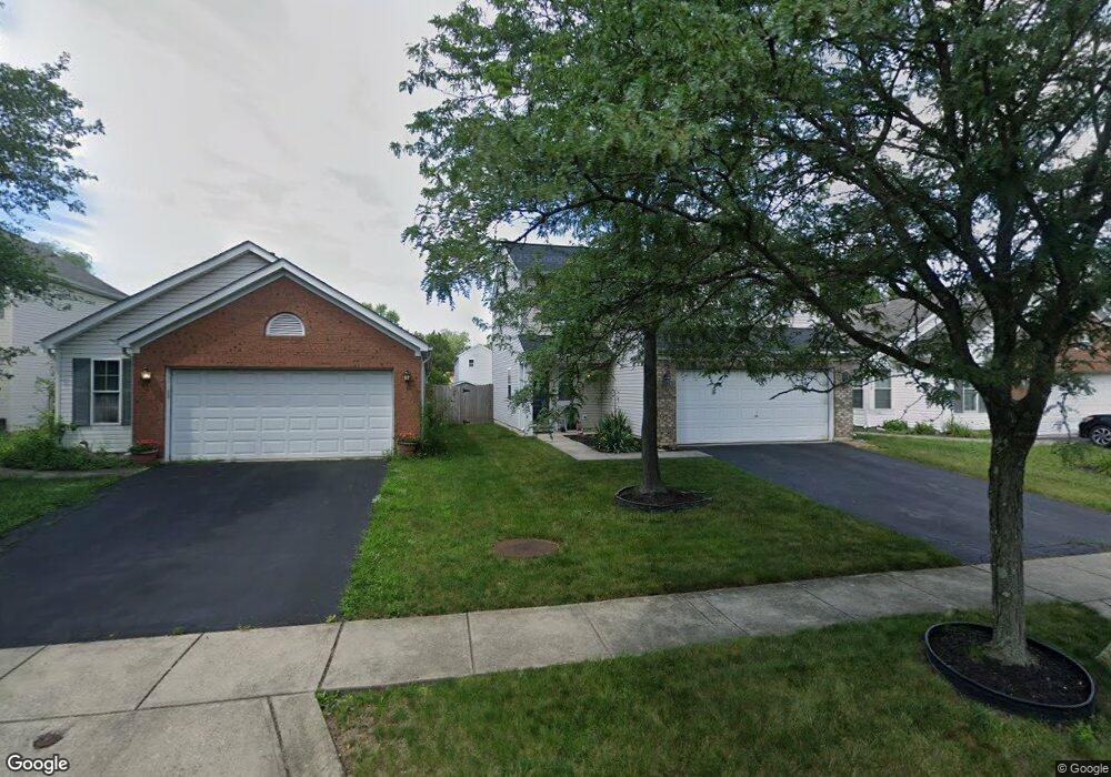 2082 Waymont Rd, Columbus, OH 43229 - photo 1