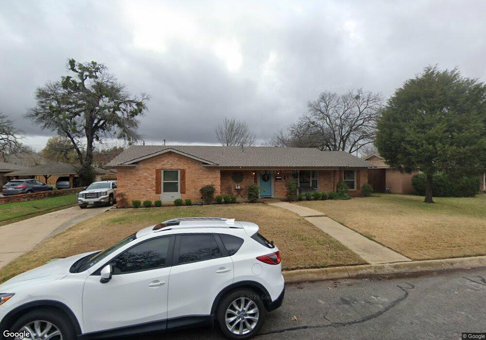 648 Circleview Dr N, Hurst, TX 76054 - photo 1