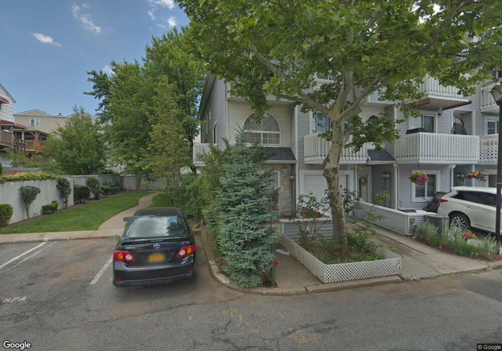 71A Country Dr E unit 51, Staten Island, NY 10314 - photo 1