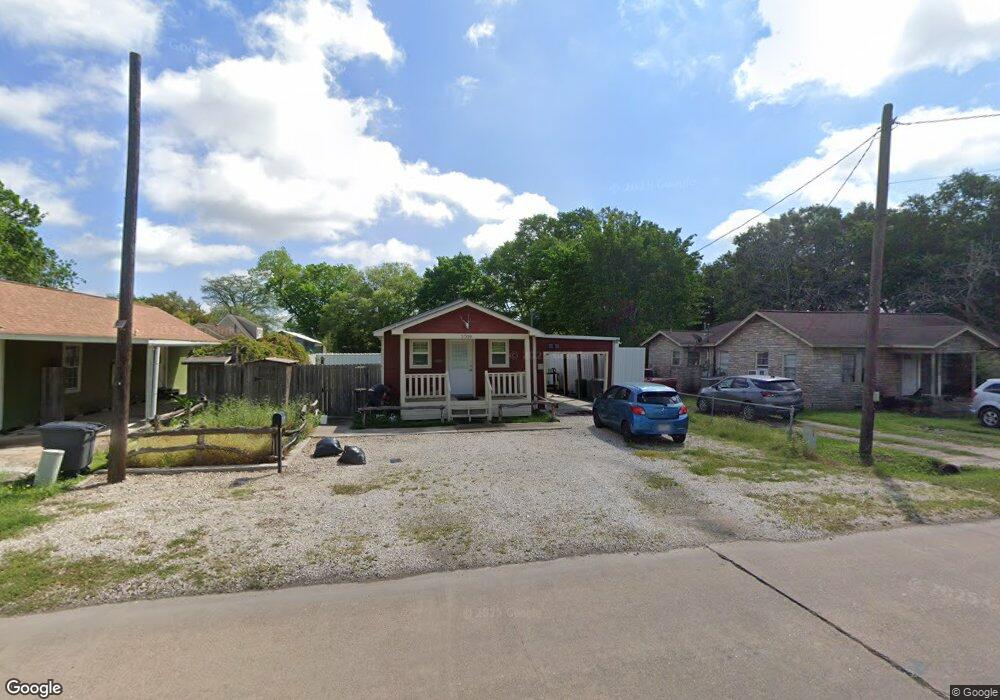 2709 Cottonwood Ave, Bay City, TX 77414 - photo 1