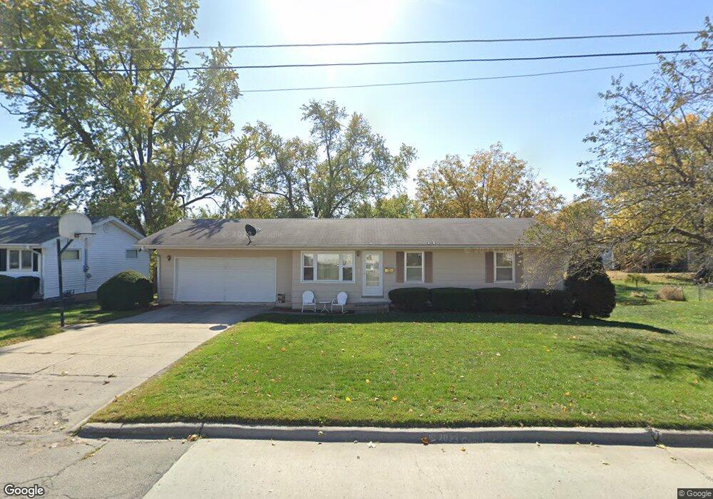 1217 S 6th Ave E, Newton, IA 50208 - photo 1