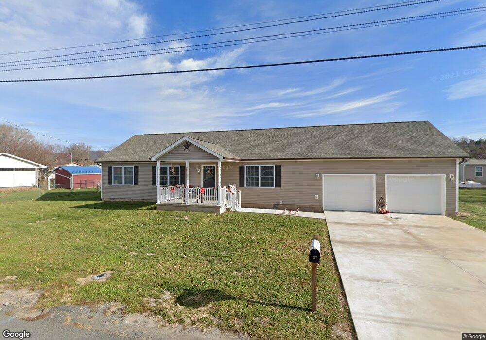 127 Raines St, Moorefield, WV 26836 - photo 1