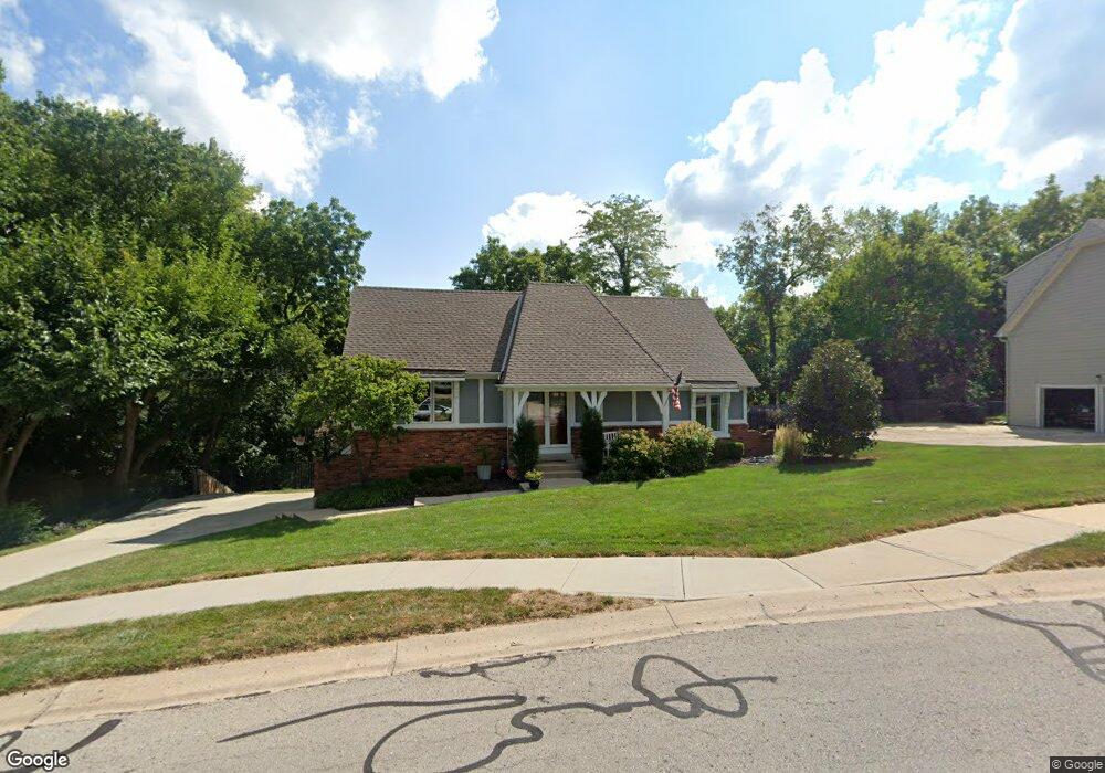 5129 Stearns St, Shawnee, KS 66203 - photo 1