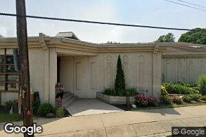 160 Steamboat Rd, Great Neck, NY 11024