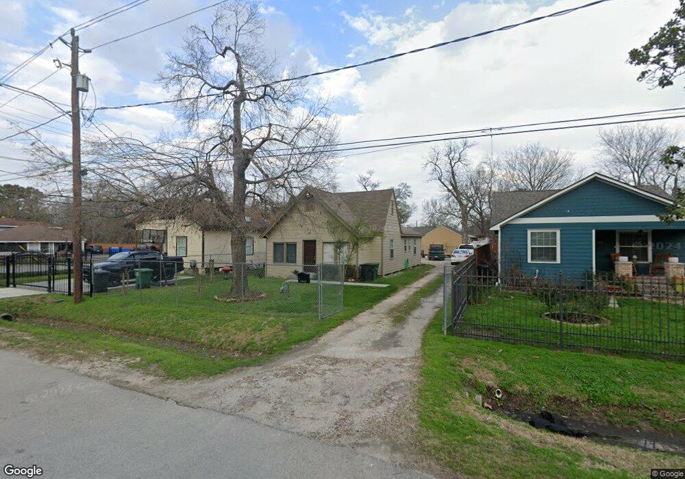 6820 Roswell St, Houston, TX 77022 - photo 1