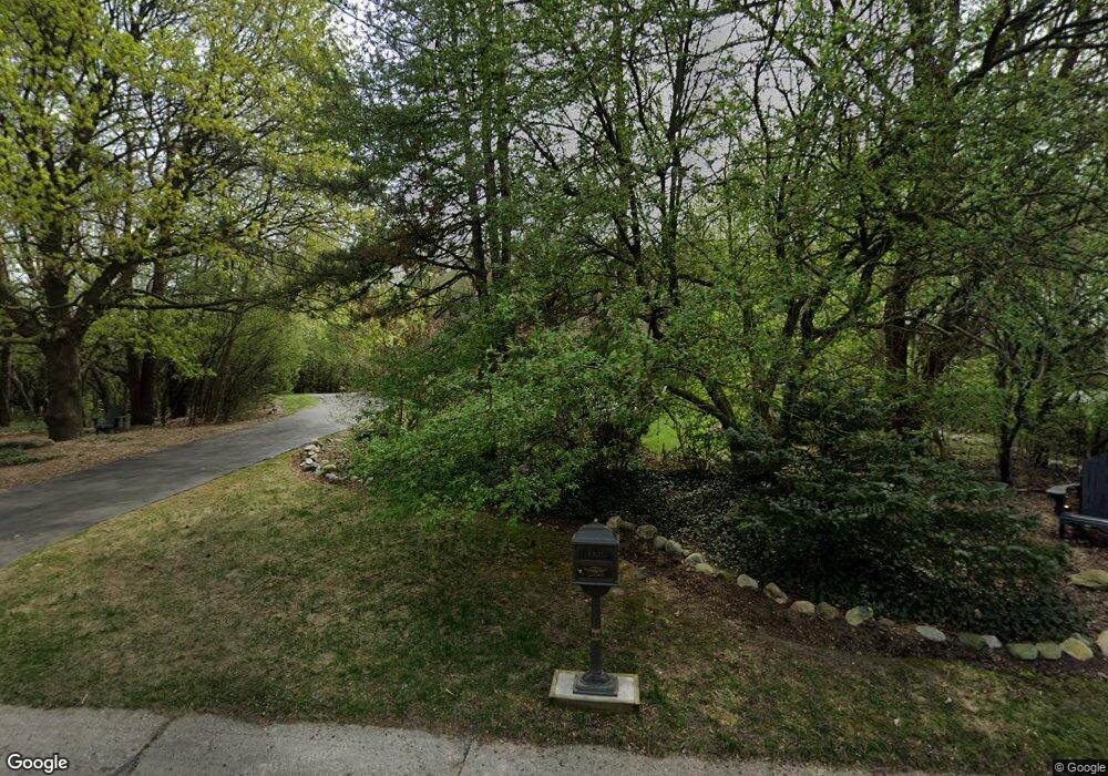 1150 Foxwood Ct, Bloomfield Hills, MI 48304 - photo 1