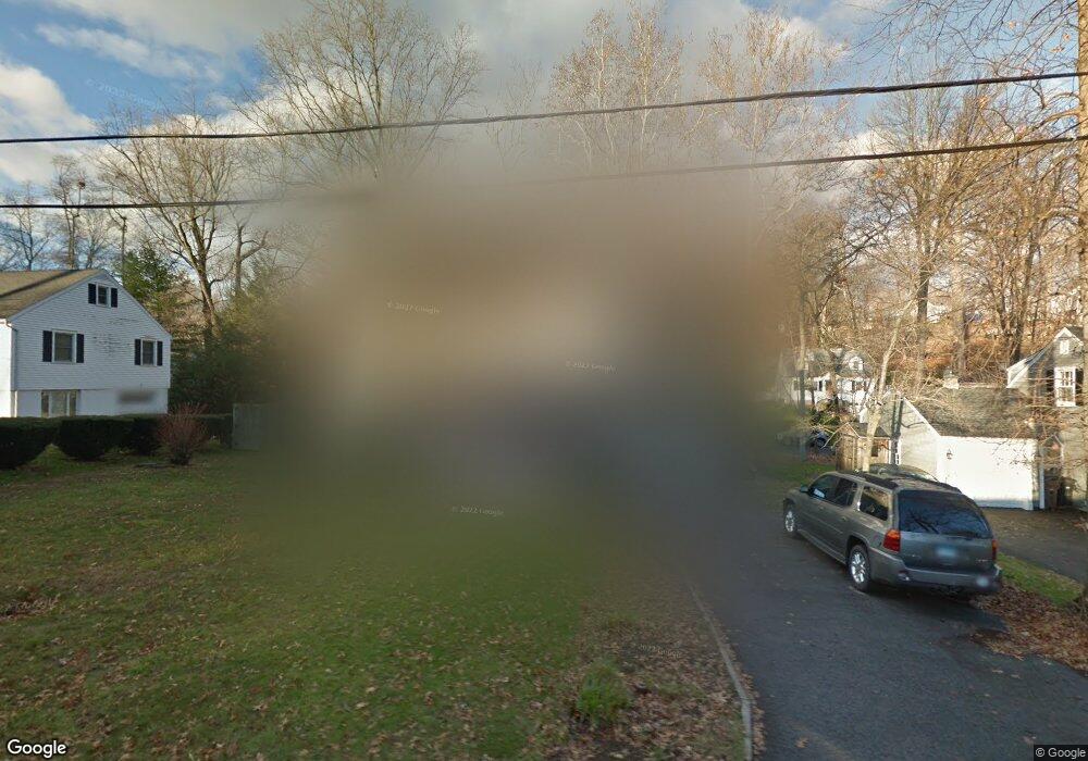 11 Glendale Cir, Stamford, CT 06906 - photo 1