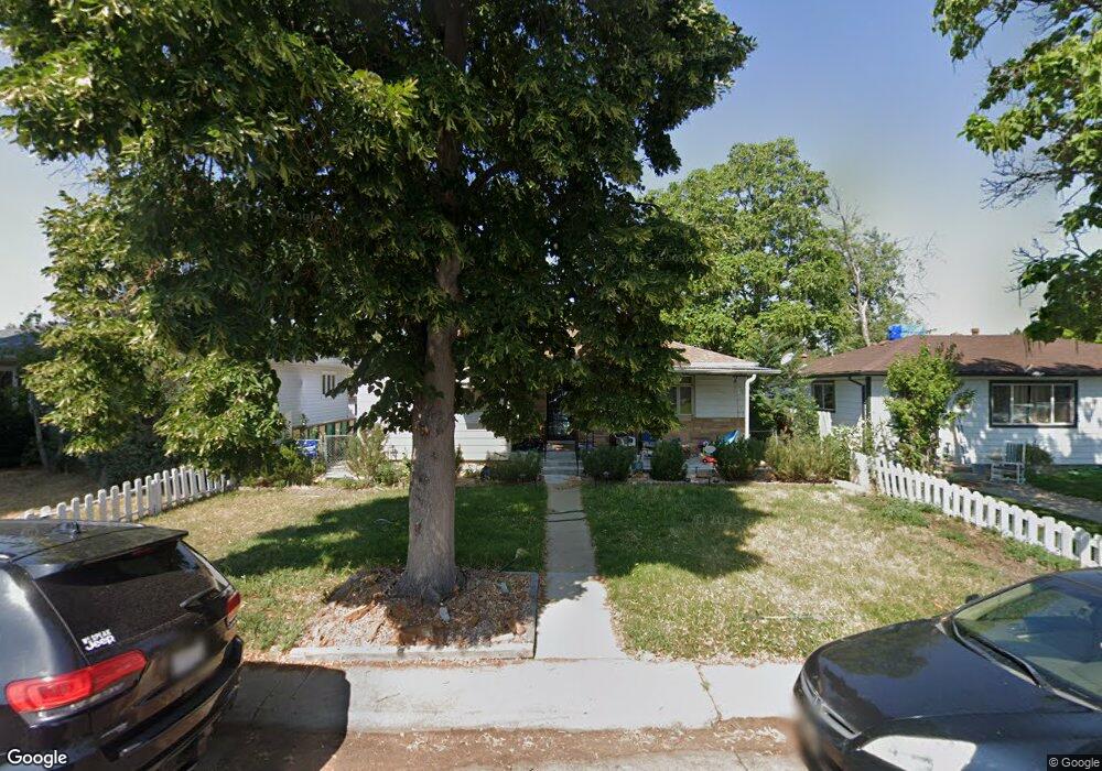 825 Elmira St, Aurora, CO 80010 - photo 1