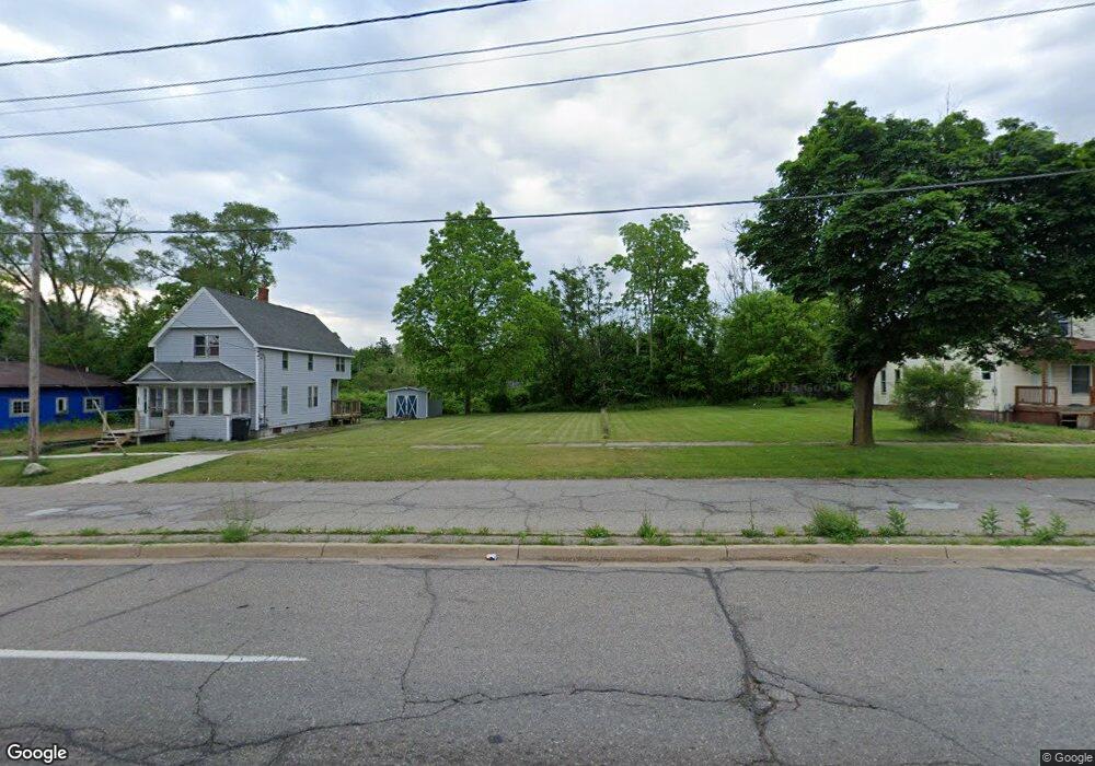 1918 Lewis St, Flint, MI 48506 - photo 1