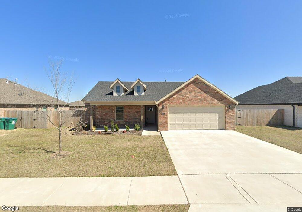 904 Maple View St, Tontitown, AR 72762 - photo 1