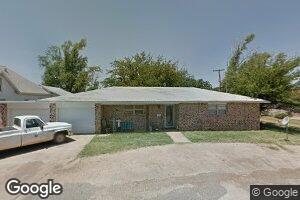 710 N 6th St, Hollis, OK 73550