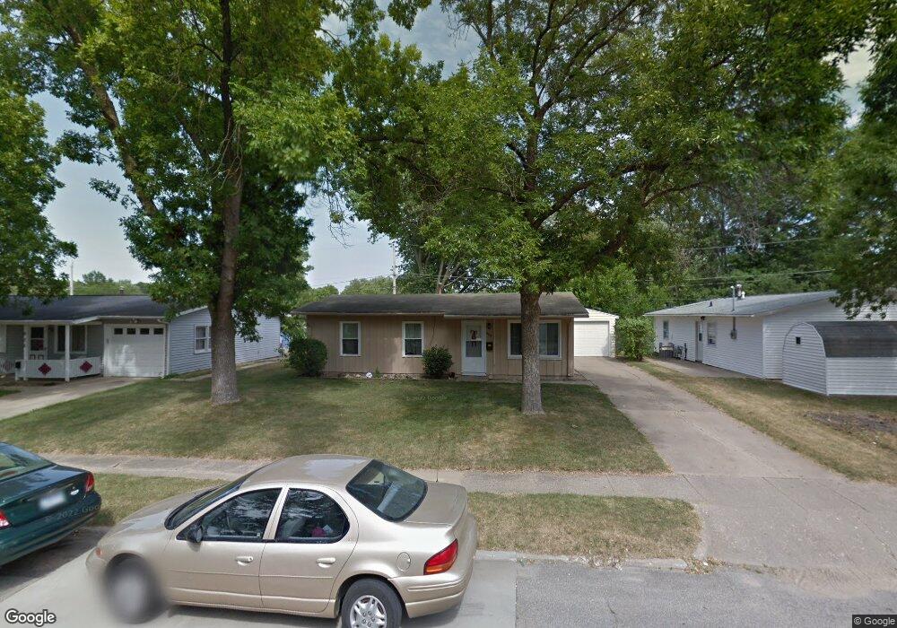 965 S 7th St, Marion, IA 52302 - photo 1