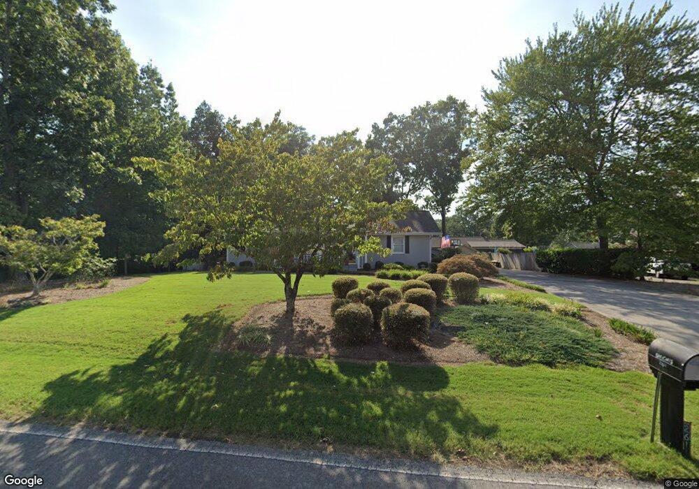 2611 W Hillview Dr, Dalton, GA 30721 - photo 1