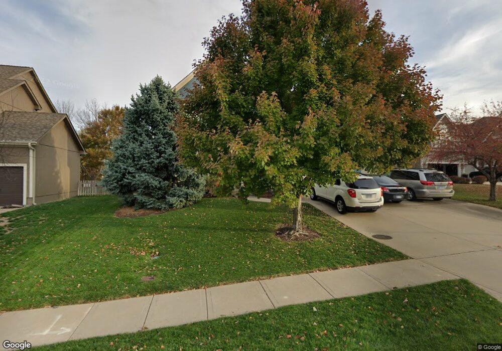 5745 Brockway St, Shawnee, KS 66226 - photo 1