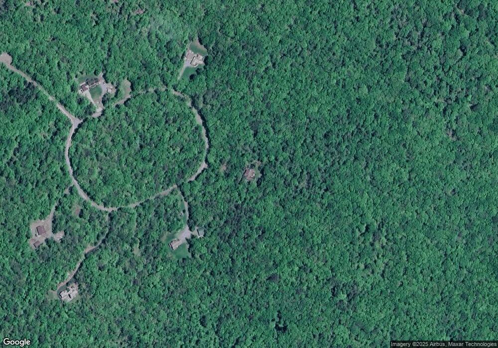 177 Fox Ridge Park Dr, Greeley, PA 18425 - photo 1