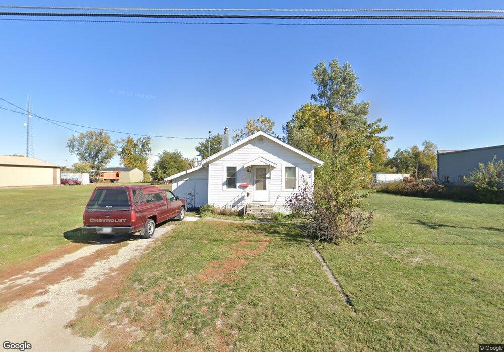 1010 E 8th St N, Newton, IA 50208 - photo 1