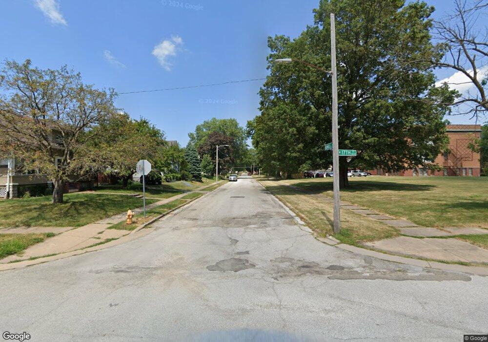 604 - 604 1 2 W 17th, Davenport, IA 52804 - photo 1