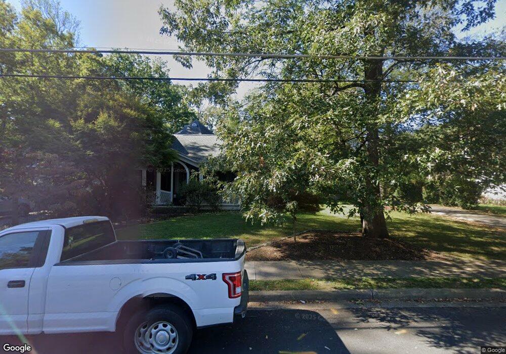 919 Glyndon St SE, Vienna, VA 22180 - photo 1