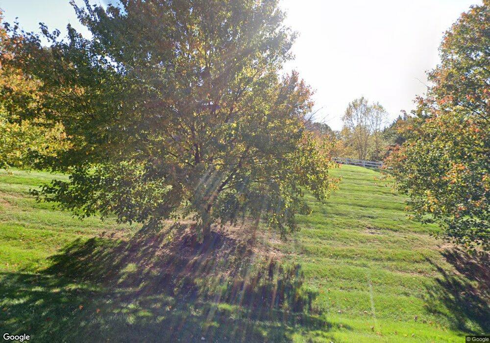 817 Avonshire Ct, Sykesville, MD 21784 - photo 1