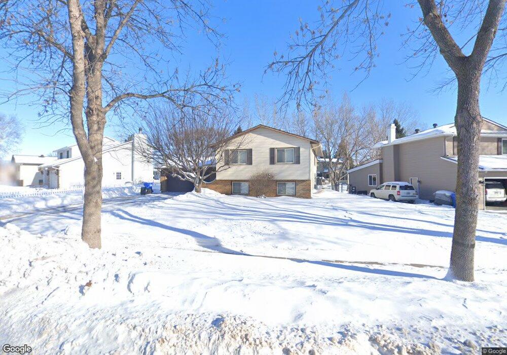 1738 23rd St S, Fargo, ND 58103 - photo 1