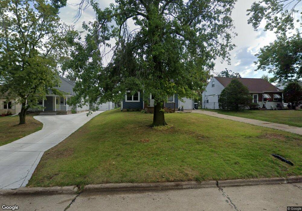 1026 32nd St SE, Cedar Rapids, IA 52403 - photo 1