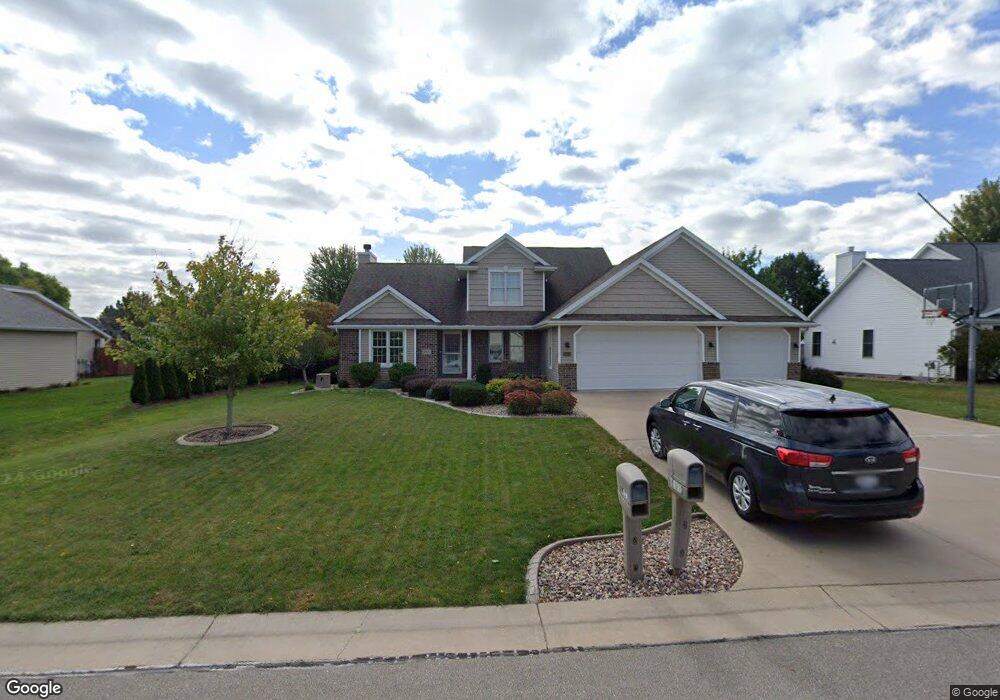 W5951 Sweet Clover Dr, Appleton, WI 54915 - photo 1