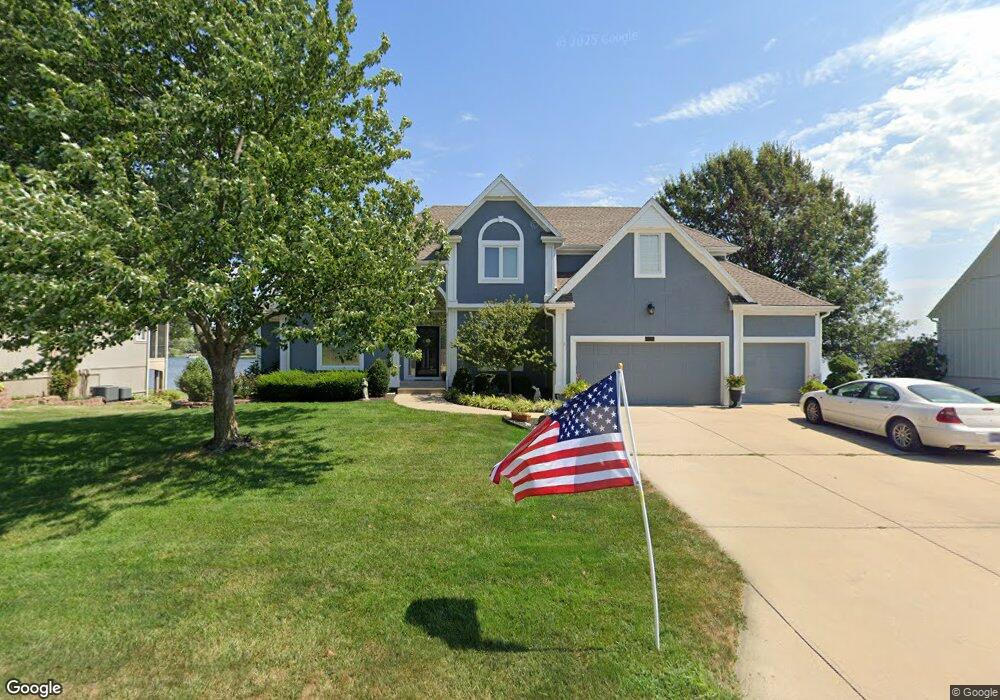 4429 SW Gull Point Dr, Lees Summit, MO 64082 - photo 1